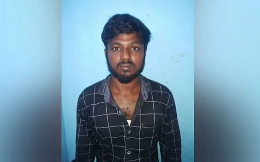 உருளை கல்லை தலையில் போட்டு நண்பனை கொன்ற இளைஞன் : நெஞ்சை பதறவைக்கும் சம்பவம்!!