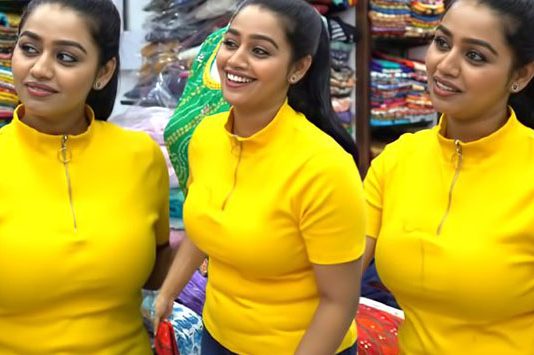 பாதாம் பாடலுக்கு ஆடும் கோதுமை அல்வா.. காயத்ரி யுவராஜ் ஹாட் வீடியோ!!