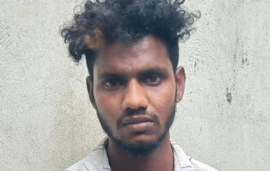 தாயை திட்டிய தந்தை.. ஆத்திரத்தில் மகன் செய்த கொடூர செயல்!!