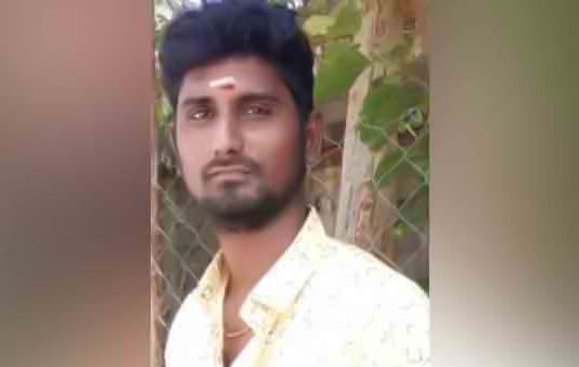 நண்பனை பாட்டிலால் நெஞ்சில் பலமுறை குத்தி கொலை செய்த இளைஞன் : பதறவைக்கும் சம்பவம்!!