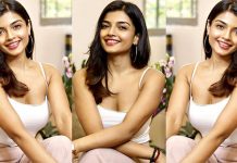 கட்டழகு பார்த்தா கண்ண கட்டுது… தூக்கலான கவர்ச்சியில் ஆஷ்னா சாவேரி!!