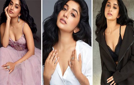 தர லோக்கலா இறங்கிய மீரா ஜாஸ்மின் ஹாட் கிளிக்ஸ்!!