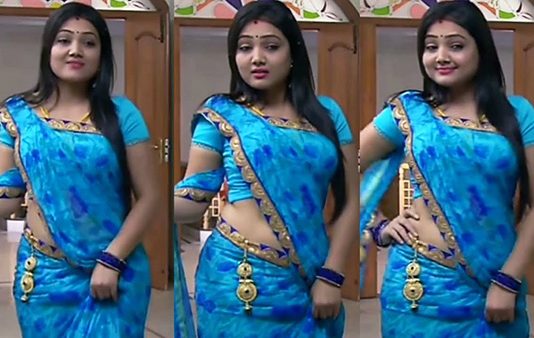 குட்டை கவுனில் கலக்கல் போட்ட வெளியிட்ட ரோஜா சீரியல் நடிகை பிாியங்கா நல்காரி!!