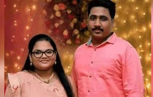 மனைவி பதுங்கு குழியில்.. கணவர் இன்னொரு நாட்டில் பணயக் கைதி : புதுமண தம்பதிக்கு நேர்ந்த அவலம்!!