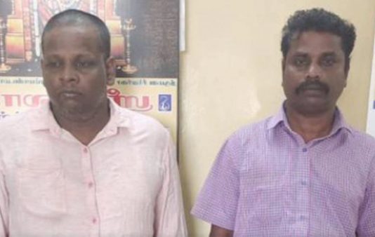 நண்பரின் மனைவியுடன் தகாத உறவில் ஈடுபட்ட நண்பர்கள் : சினிமா பாணியில் அரங்கேறிய கொடூரம்!!