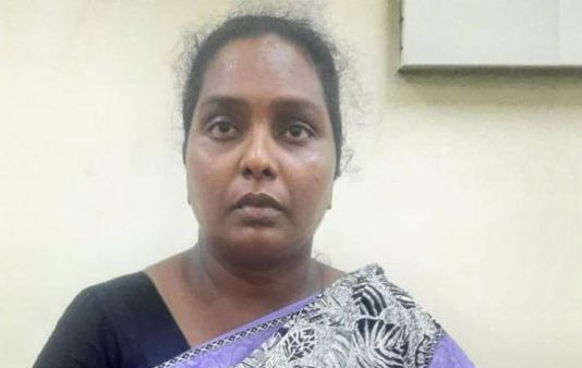 கள்ளக் காதலனுக்கான பெண் செய்த மோசமான செயல்!!