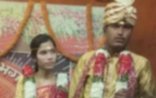 எதிர்ப்பை மீறி காதல் திருமணம்… இளைஞனை நடுரோட்டில் குத்திக்கொன்ற பெண் வீட்டார் : நெஞ்சை உலுக்கும் சம்பவம்!!