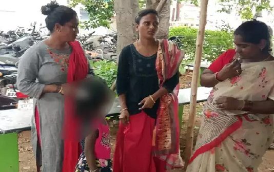 ஓடும் பஸ்ஸில் ஜிப்பை திறந்த பெண்கள் : போலீஸாரை மிரளவைத்த வாக்குமூலம்!!