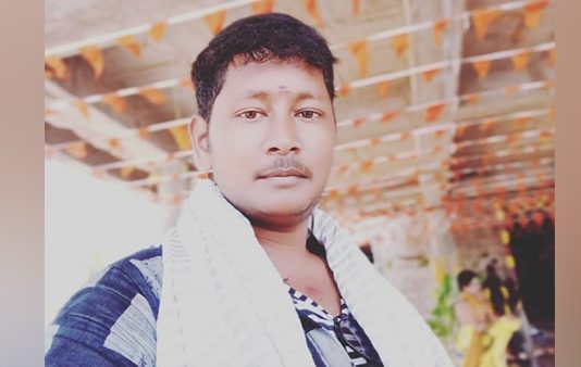 வாலிபரை முகநூல் நண்பர் உதவியுடன் கொலை செய்த இளம் பெண் : நெஞ்சை உலுக்கும் சம்பவம்!!