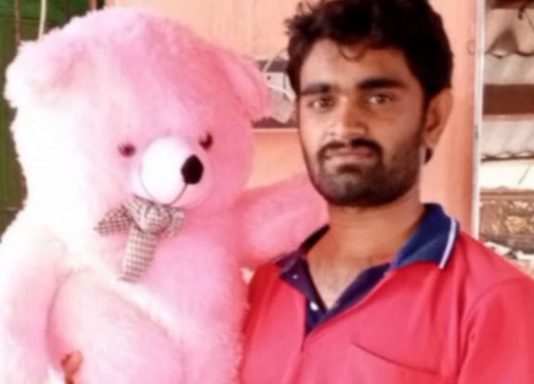 8ம் வகுப்பு மாணவிக்கு பள்ளி ஆசிரியரால் நேர்ந்த விபரீதம்!!