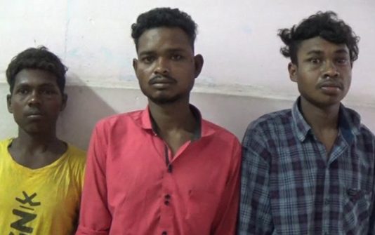 வீட்டில் தனியாக இருந்த 14 வயது சிறுமிக்கு இளைஞர்களால் அரங்கேறிய கொடூரம்!!