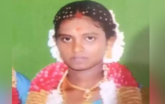 பூட்டிய வீட்டில் துர்நாற்றம்… திறந்து பார்த்த அயலவருக்கு காத்திருந்த பேரதிர்ச்சி!!