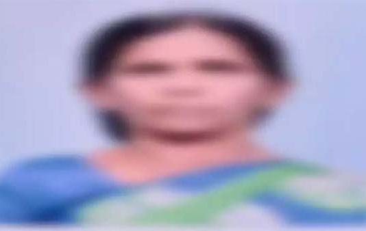 வீட்டுக்கு வெளியே தூங்கிய பெண்ணுக்கு நடந்த கொடூரம்.. அதிர்ச்சி சம்பவம்!!