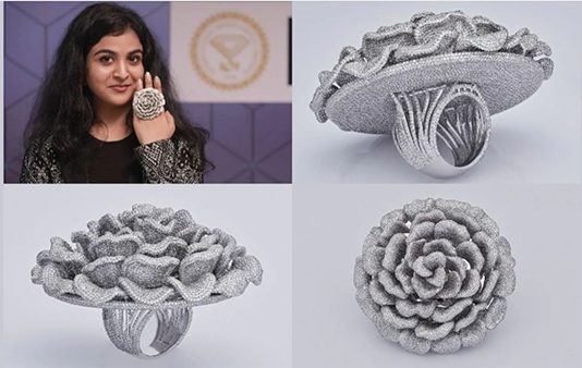 கின்னஸ் சாதனை படைத்த காளான் மோதிரம் : ஒரு மோதிரத்தில் இத்தன ஆயிரம் வைரமா? பிரமிப்பில் ஆழ்ந்த மக்கள்!!