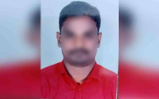 பேராசிரியை மனைவியை நண்பர்களுக்கு விருந்து வைத்த கணவன் : காண்போரை கலங்கடித்த சம்பவம்!!