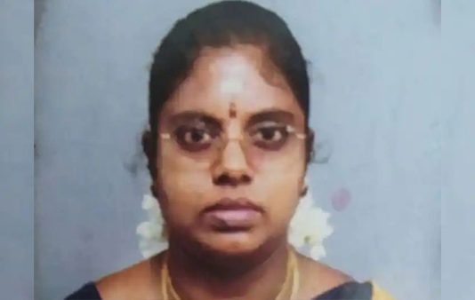 “என் அம்மாவோட கடைசி ஆசை” தாயின் உடலை தானமாக வழங்கிய மகள்கள் : நெகிழ்ச்சி சம்பவம்!!