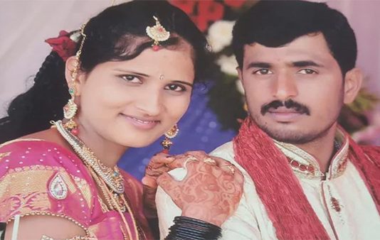 விவாகரத்துக் கோரிக்கை : நீதிமன்றில் மனைவியின் கழுத்தை வெட்டி கொன்ற கணவன்!!