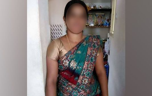 நைட் டியூட்டி முடித்துவிட்டு தனியாக வந்த இளம் பெண் : ரயில் நிலையம் பின்னால் அரங்கேறிய கொடூரம்!!