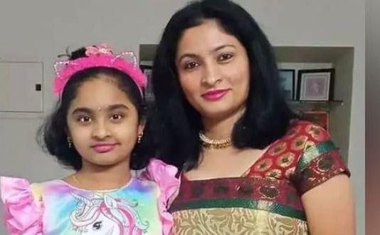 10 வயது மகளை தூக்கில் தொங்கவிட்டு தானும் தற்கொலை செய்த பெண் மருத்துவர் : காண்போரை கலங்கடித்த சம்பவம்!!