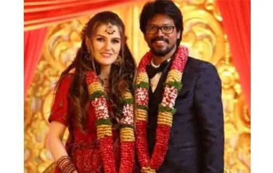 தமிழ் இளைஞனை கரம் பிடித்த போலந்து பெண் : அம்மி மிதித்து நடந்த கோலாகல திருமணம்!!