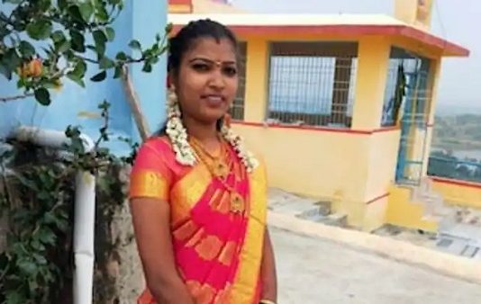 கணவன் மீது ஏற்பட்ட வெறுப்பு…. தனியா வீடு எடுத்து காதலனுடன் இருந்த மனைவிக்கு நேர்ந்த பயங்கரம்!!