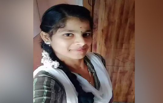 குழந்தை பிறந்து 14வது நாளில் இளம்பெண் எடுத்த விபரீத முடிவு : அனாதையான ஆண் குழந்தை!!