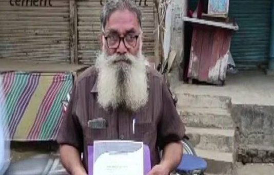 21 ஆண்டுகளாக தாடியை ஷேவ் செய்யாமல் இருந்த நபர்…. இப்படி ஒரு காரணமா?