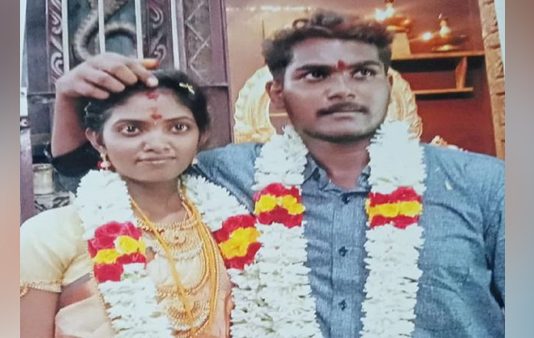 காதலுக்காக இளம் பெண் எடுத்த அதிரடி முடிவு… நெஞ்சை நெகிழச்செய்த சம்பவம்!!