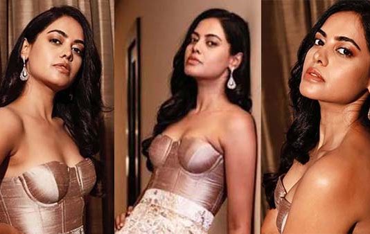 முன்னழகை காட்டி பிந்து மாதவி வெளியிட்ட லேட்டஸ்ட் ஹாட் புகைப்படங்கள்!!