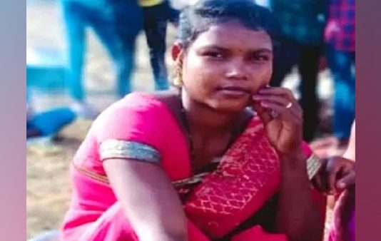 கர்ப்பிணிப் பெண்னை கொடூரமாக கொலை செய்த காதலன் : நெஞ்சை உலுக்கும் சம்பவம்!!