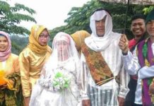 78 வயசு சிங்கிள் தாத்தாவை காதலித்து திருமணம் செய்துகொண்ட இளம்பெண்!!