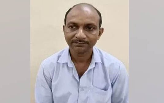 பக்கவாதம் வந்து பாதிக்கப்பட்ட பெண்… சிகிச்சை என்ற பெயரில் கேரள வைத்தியர் செய்த மோசமான செயல்!!