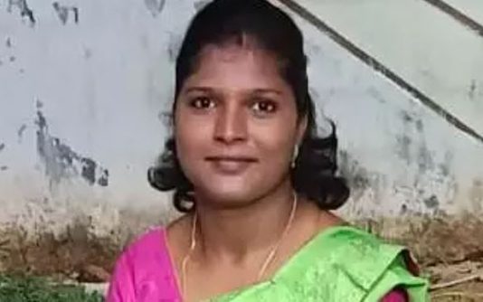 செல்போன் வாங்கித்தர மறுத்து கண்டித்த கணவர் : மன உளைச்சலில் மனைவி எடுத்த விபரீத முடிவு!!