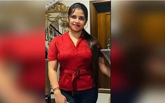 ரகசியமாக அந்தரங்க வீடியோ எடுத்து வைத்து மி.ரட்டி வந்த இளம் பெண் : பின் நேர்ந்த விபரீதம்!!