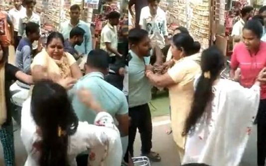 காதலியுடன் ஷாப்பிங் போன கணவன்.. கையும் களவுமாகப் பிடித்து விரட்டி விரட்டி அடித்த மனைவி : வைரல் வீடியோ!!