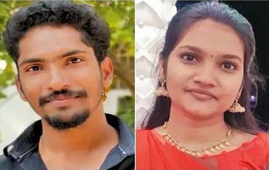 ஆண் நண்பருடன் இளம்பெண் எடுத்த விபரீத முடிவு : வீட்டுக்கு திரும்பிய தாய்க்கு காத்திருந்த அதிர்ச்சி!!