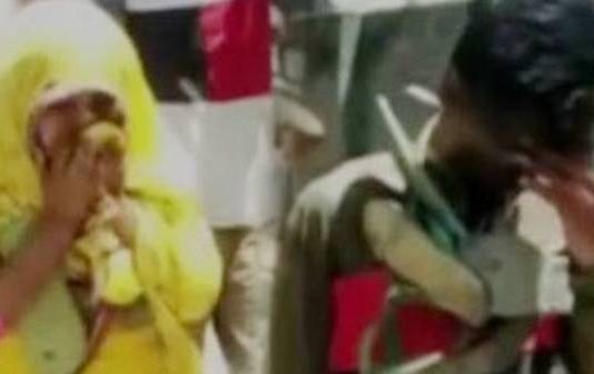 மாடல் அழகியை இரையாக்கிய தோழி… ஓடும் காரில் நடந்தேறிய கொடூரம்!!