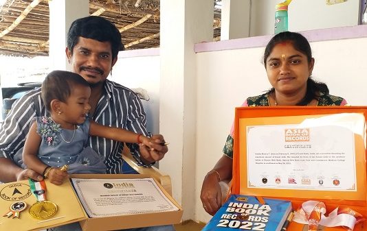 ஒரு ஆண்டில் 55,000 மில்லிலிட்டர் தாய்ப்பால் தானம் அளித்து தமிழக பெண் படைத்த சாதனை!!
