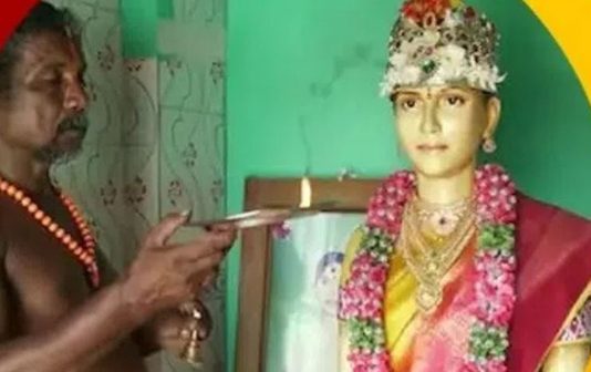 இறந்த மகளின் நினைவாக கோவில் கட்டிய தந்தை : நெகிழ்ச்சி சம்பவம்!!