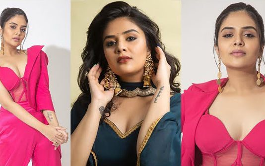 உள்ளாடை வெளியே தெரிய சட்டையை ஓப்பனாக விட்டு கவர்ச்சியில் கிறங்கடிக்கும் ஸ்ரீமுகி!!