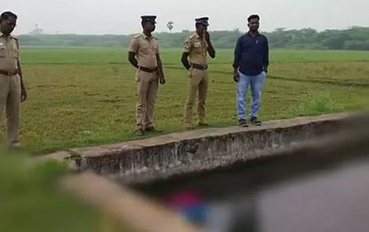 கிணற்றில் சடலமாக மிதந்த ஒரே குடும்பத்தைச் சேர்ந்த 3 பெண்கள் : நெஞ்சை உலுக்கும் சம்பவம்!!