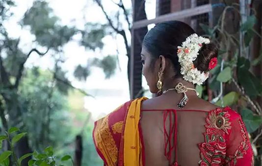 மாடர்ன் உடை அணிந்ததால் மனைவியை வெட்டிக் கொன்ற கணவன் : நெஞ்சை உலுக்கும் ஓர் சம்பவம்!!