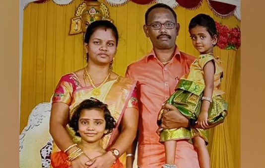 2 மகள்களை ஆற்றில் வீசிவிட்டு கணவன், மனைவி தற்கொலை : நெஞ்சை உலுக்கும் சம்பவம்!!