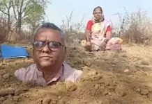 மண்ணில் புதைந்து போராட்டத்தில் ஈடுபடும் விவசாயி : வெளியான அதிர்ச்சிக் காரணம்!!