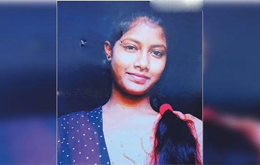 செல்போனில் பேசிக்கொண்டிருந்த இளம் பெண் உயிரிழந்த பரிதாபம் : எச்சரிக்கை செய்தி!!