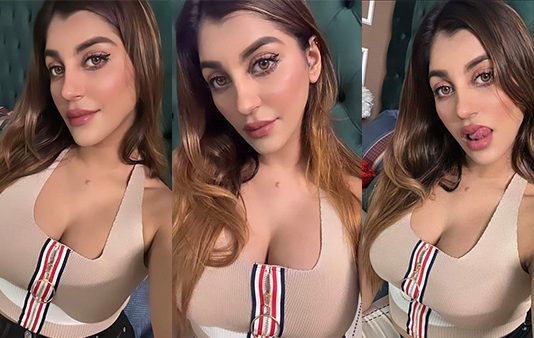 சைடு போஸில் நச்சென காட்டிய யாஷிகா கொடுத்த கவர்ச்சி போஸ்… திணறும் இளசுகள்!!