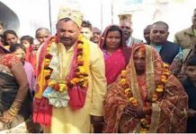 23 வயதுப் பெண்ணை காதலித்து திருமணம் செய்த 65 வயது முதியவர் : விமர்சையாக நடந்த திருமணம்!!