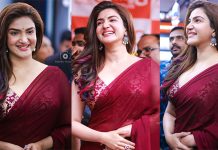 இது வண்டு மொய்க்காத மலர்… கவர்ச்சியில் கலங்கடித்த ஹனி ரோஸ்!!