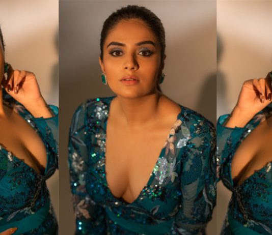 ப்பா முடியல… முன்னழகை காட்டி இளசுகளை சூடேற்றிய ஸ்ரீமுகி ஹாட் கிளிக்ஸ்!!