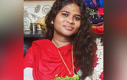 கைகளை கட்டிப்போட்டு திருநங்கைக்கு நடந்த விபரீதம் : நெஞ்சை உலுக்கும் சம்பவம்!!